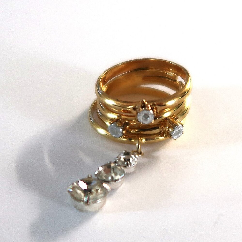 4PC Gold Tone Rings Varies Sizes Fun Summer Girly Bling Sassy or Prom Day